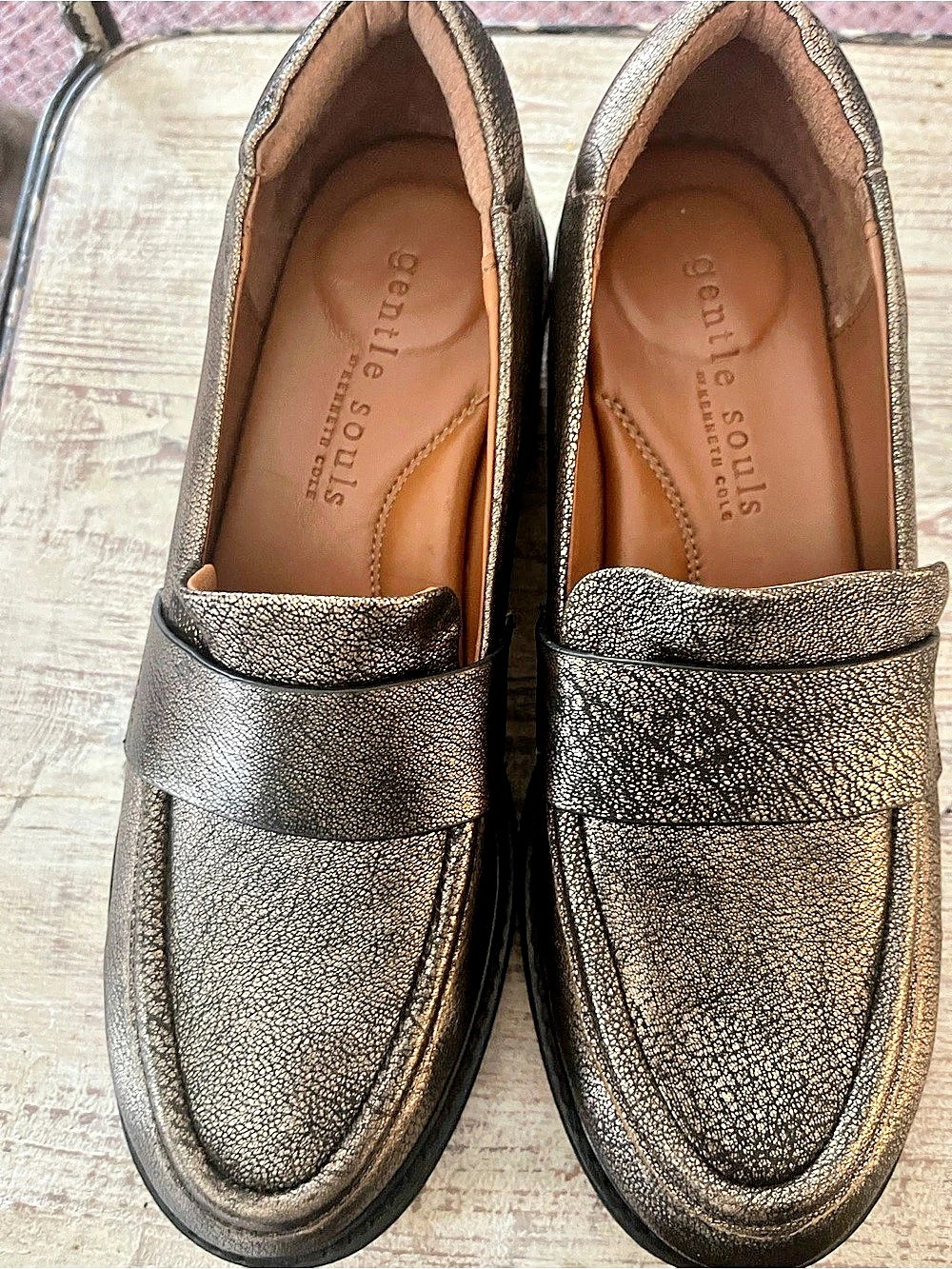 Gentle Souls size 9 Ladies Penny Loafers in Bronze/Gold